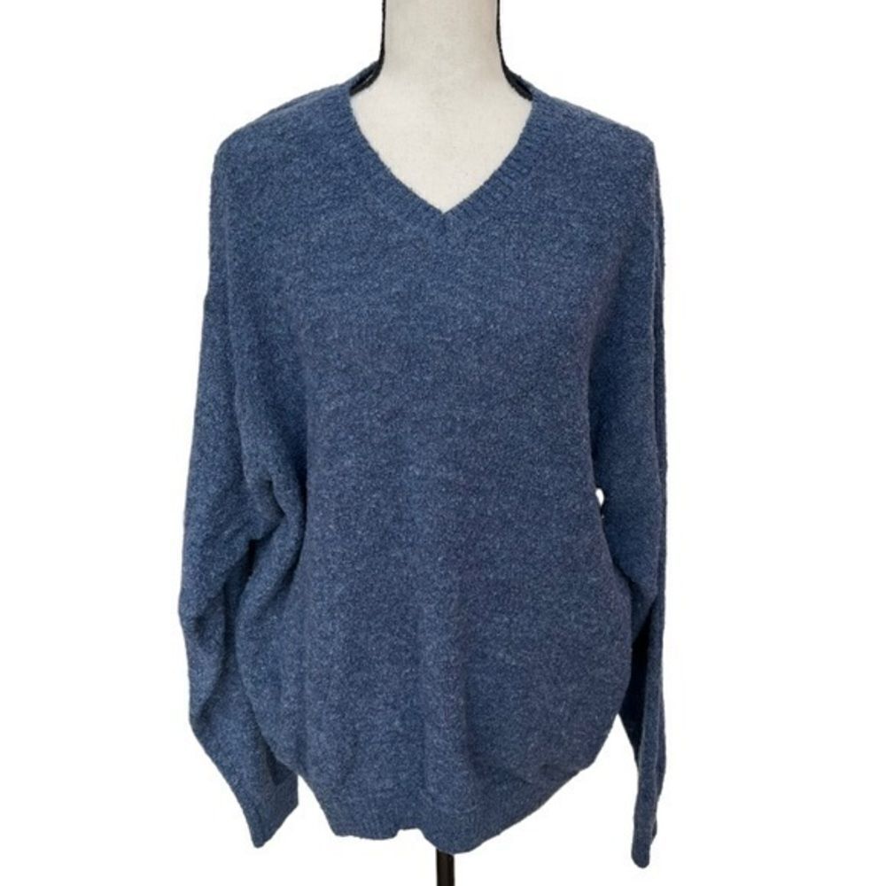 Lord & Taylor wool blend boucle v-neck Mens sweater size L Made In Italy.